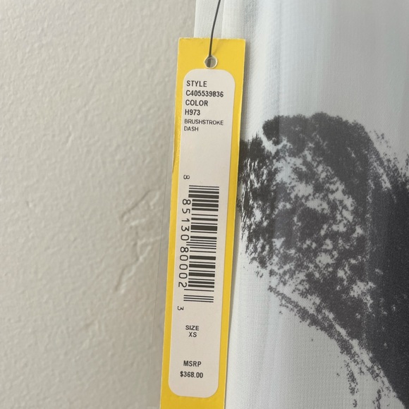 Alice and Olivia Gown - Picture 5 of 5